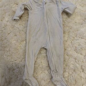 Lou Lou & Company Soft Gray Kids Footie